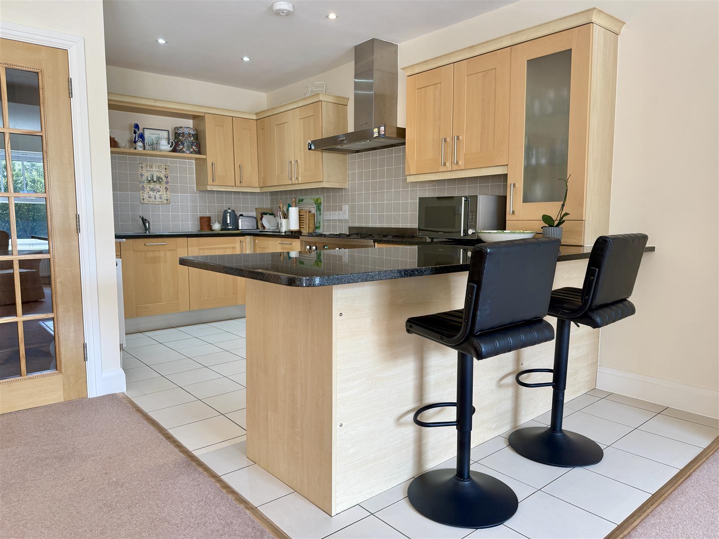 2 bed property in Sea View Court, Falmouth